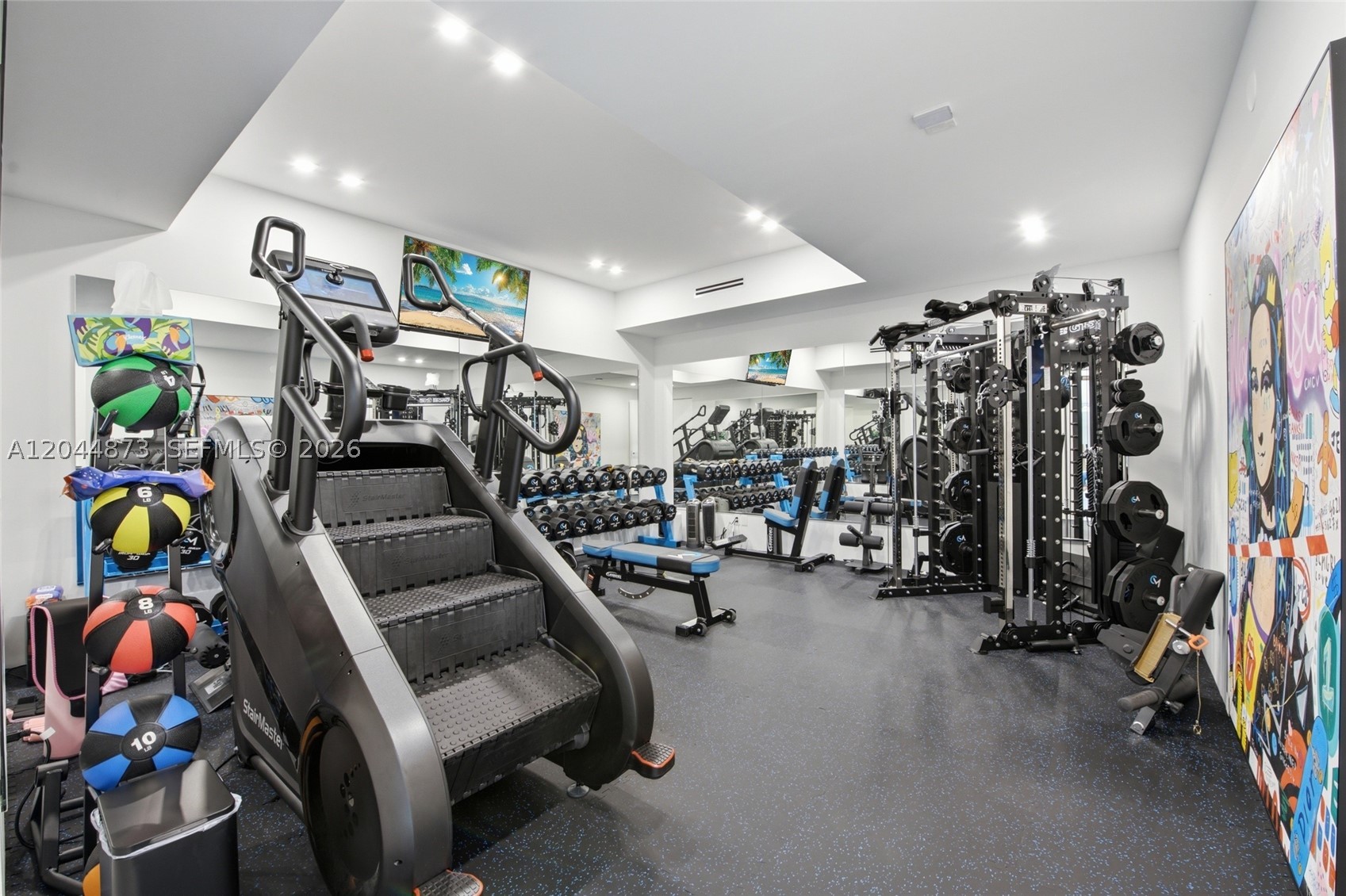 91 Fiesta Way, Fort Lauderdale FL 33301