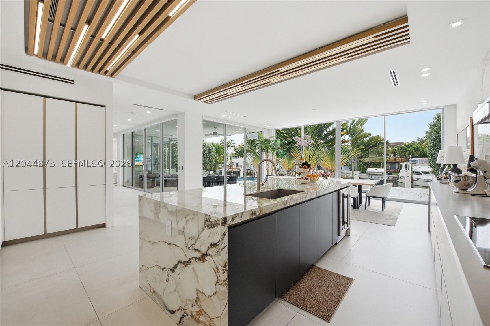 91 Fiesta Way, Fort Lauderdale FL 33301