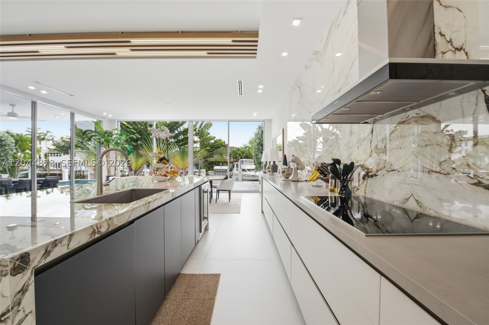 91 Fiesta Way, Fort Lauderdale FL 33301