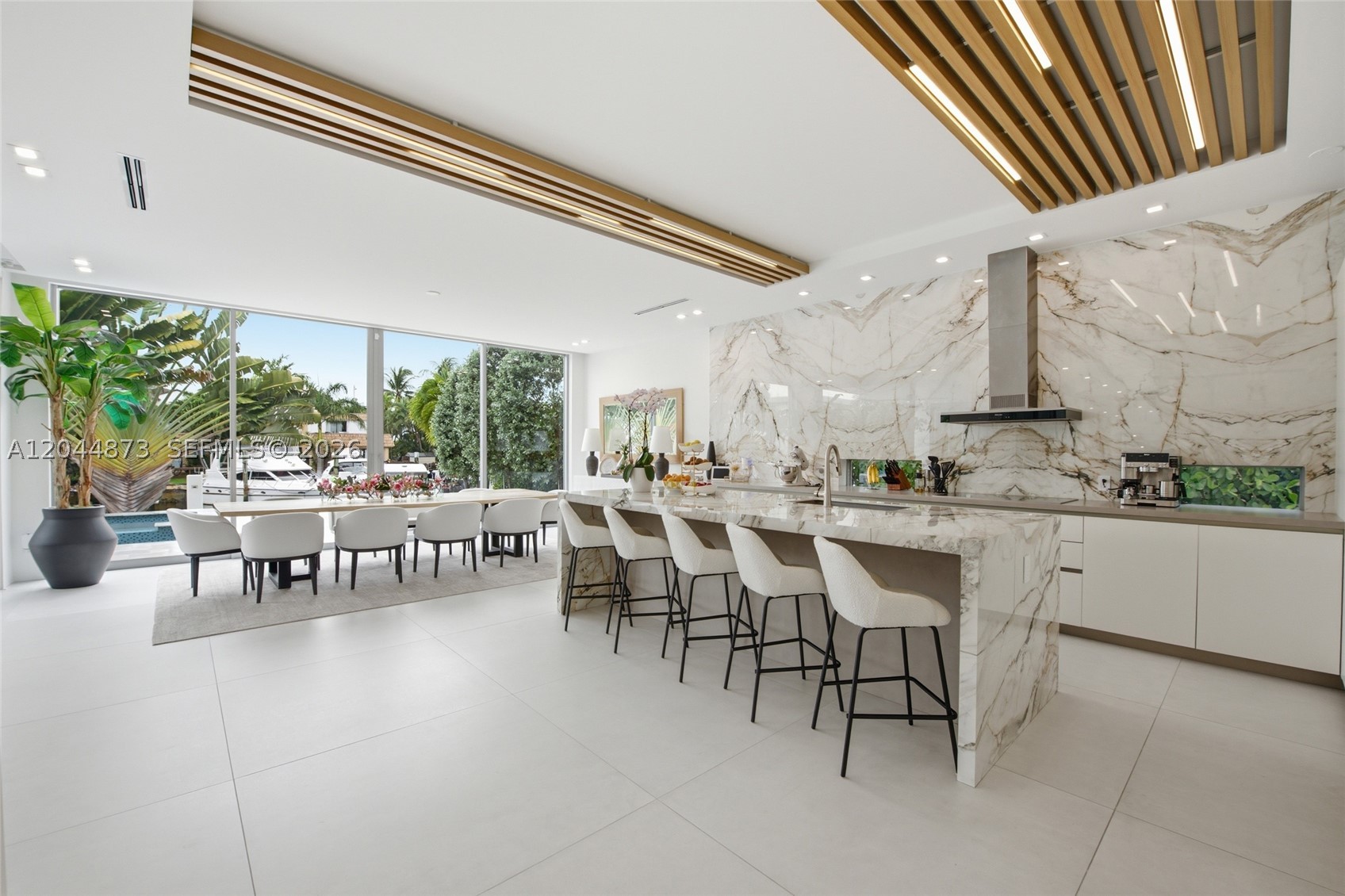 91 Fiesta Way, Fort Lauderdale FL 33301