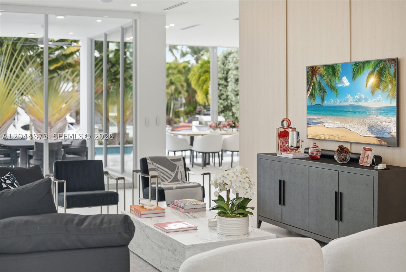 91 Fiesta Way, Fort Lauderdale FL 33301