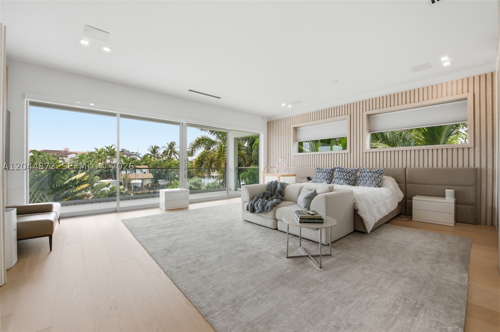 91 Fiesta Way, Fort Lauderdale FL 33301