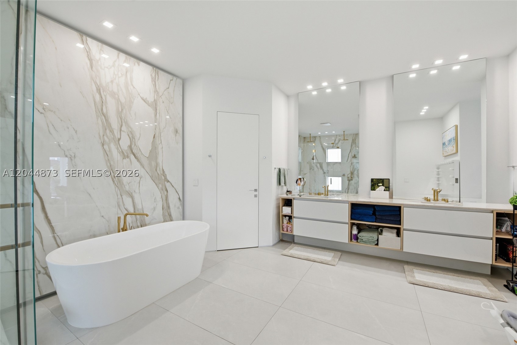 91 Fiesta Way, Fort Lauderdale FL 33301