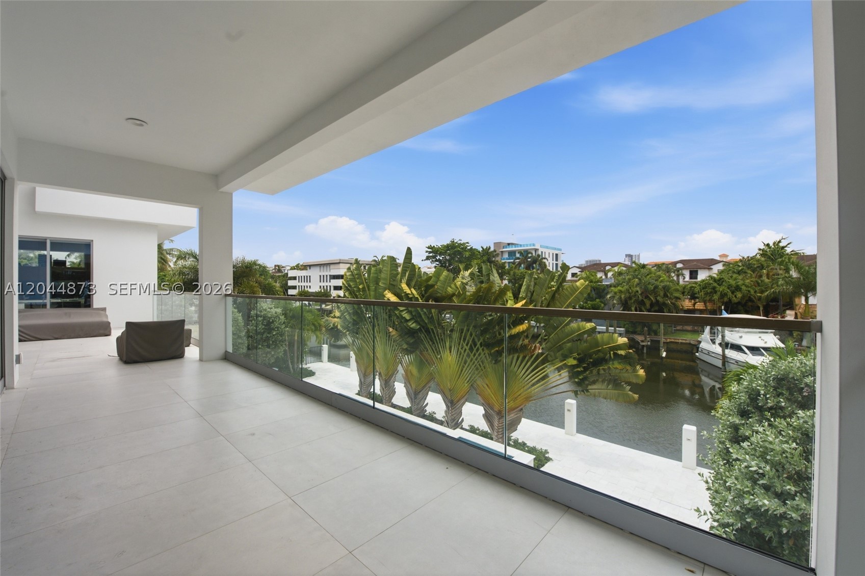 91 Fiesta Way, Fort Lauderdale FL 33301