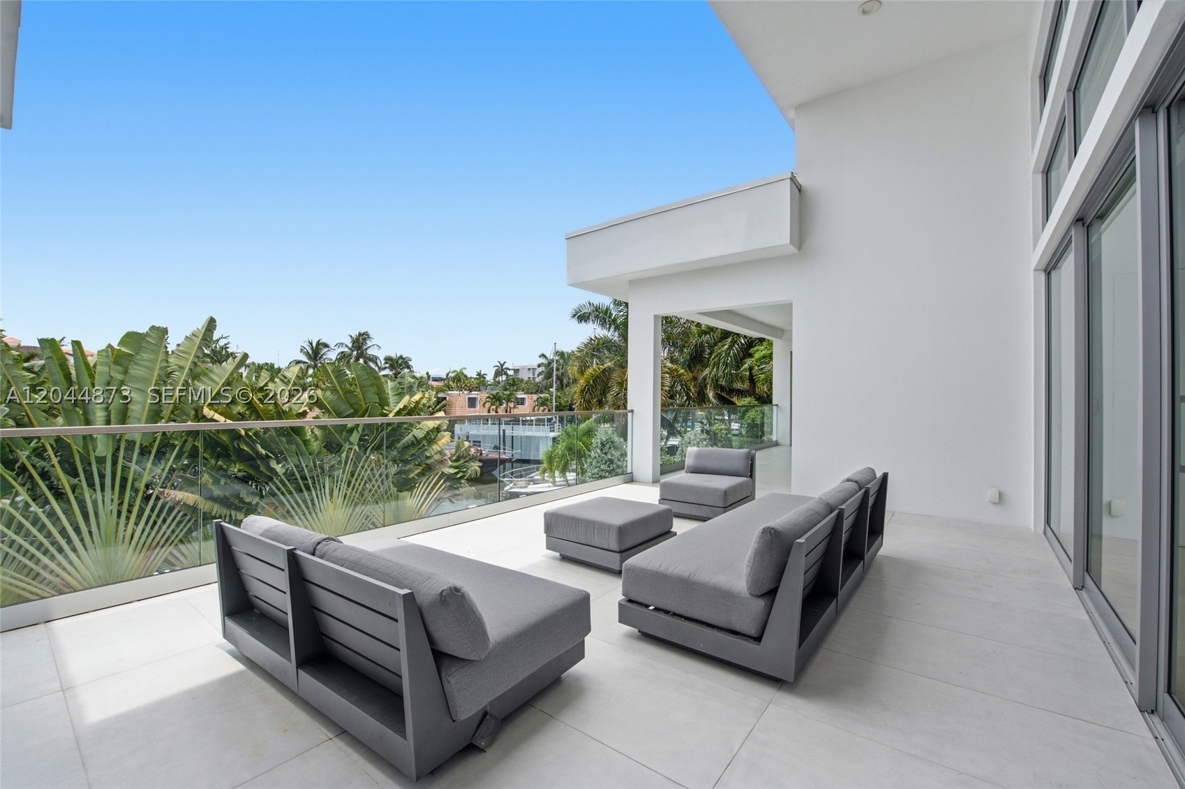 91 Fiesta Way, Fort Lauderdale FL 33301