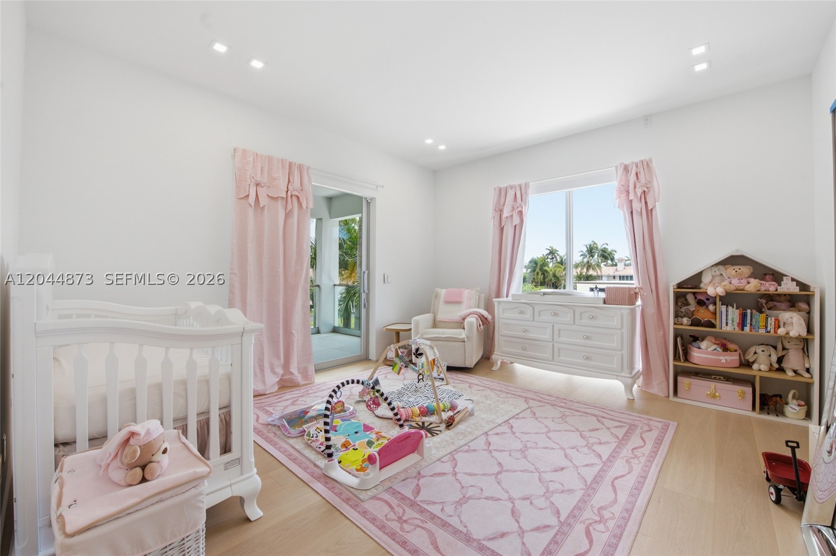 91 Fiesta Way, Fort Lauderdale FL 33301