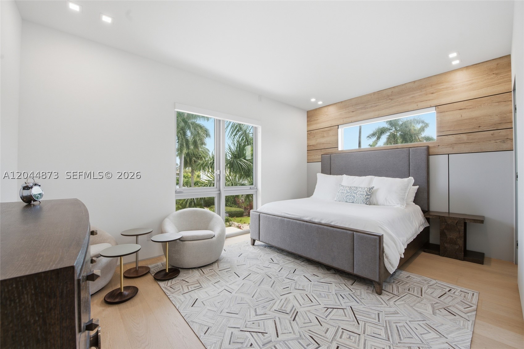 91 Fiesta Way, Fort Lauderdale FL 33301
