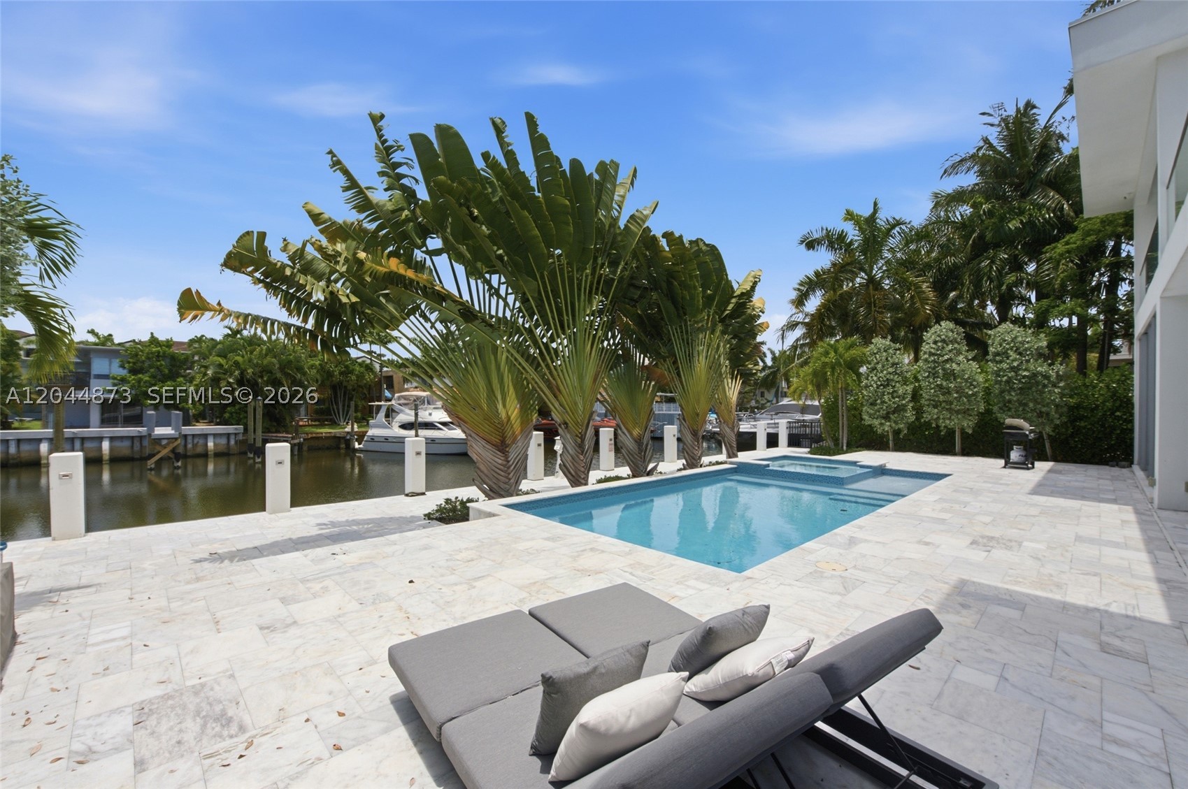 91 Fiesta Way, Fort Lauderdale FL 33301