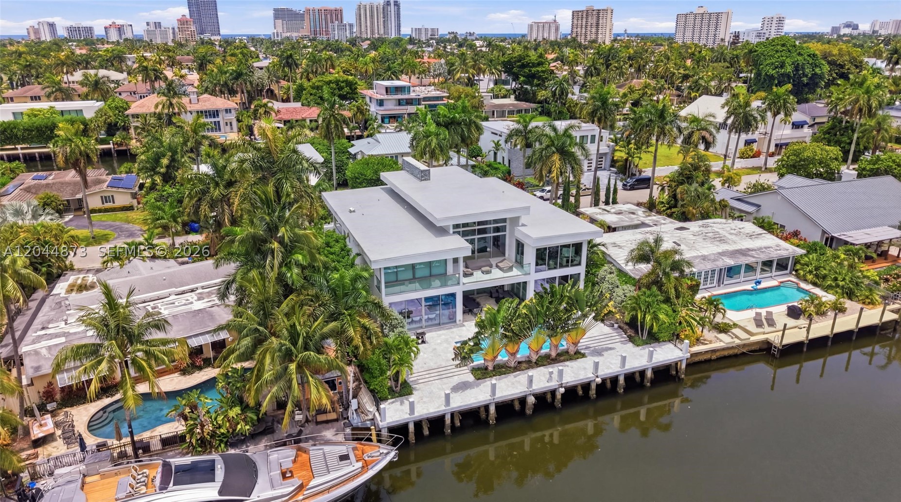 91 Fiesta Way, Fort Lauderdale FL 33301