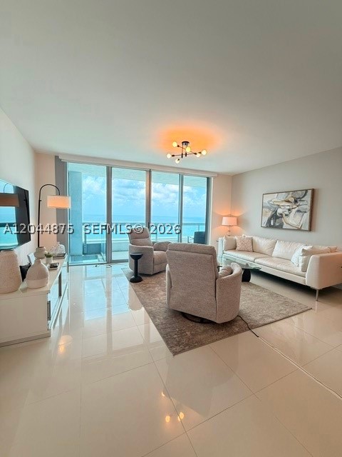 6899 Collins Ave #2201, Miami Beach FL 33141