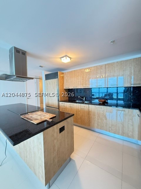 6899 Collins Ave #2201, Miami Beach FL 33141