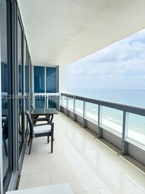 6899 Collins Ave #2201, Miami Beach FL 33141