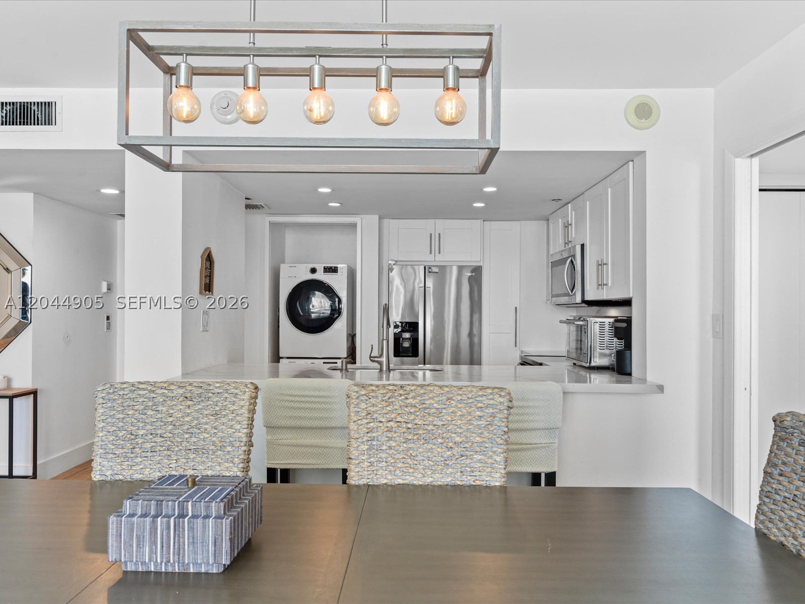 400 S Pointe Dr #1102, Miami Beach FL 33139