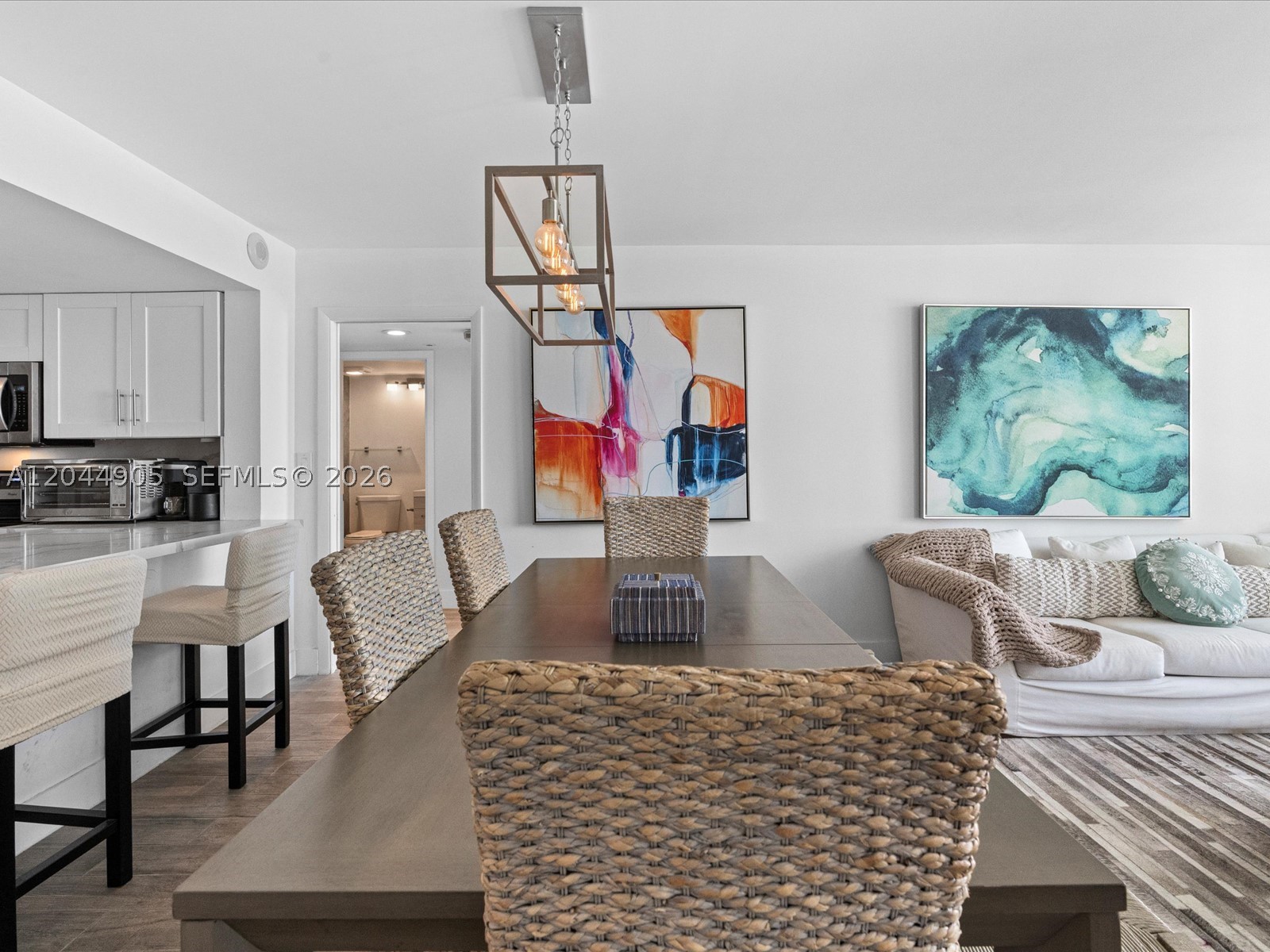 400 S Pointe Dr #1102, Miami Beach FL 33139