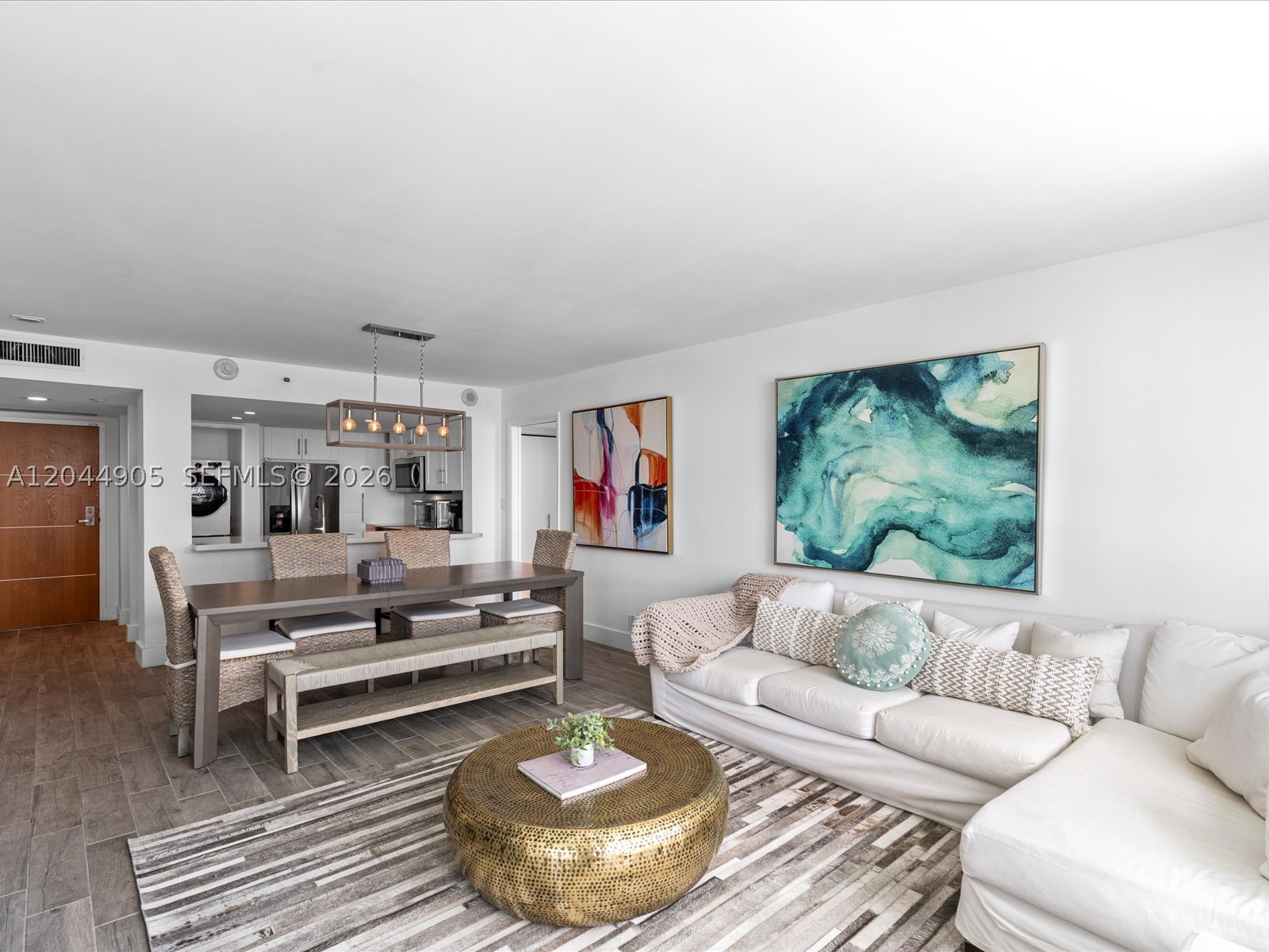 400 S Pointe Dr #1102, Miami Beach FL 33139
