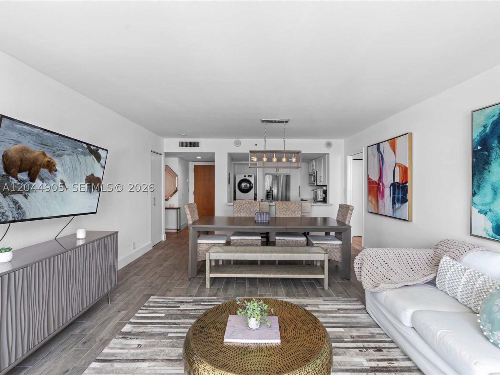 400 S Pointe Dr #1102, Miami Beach FL 33139