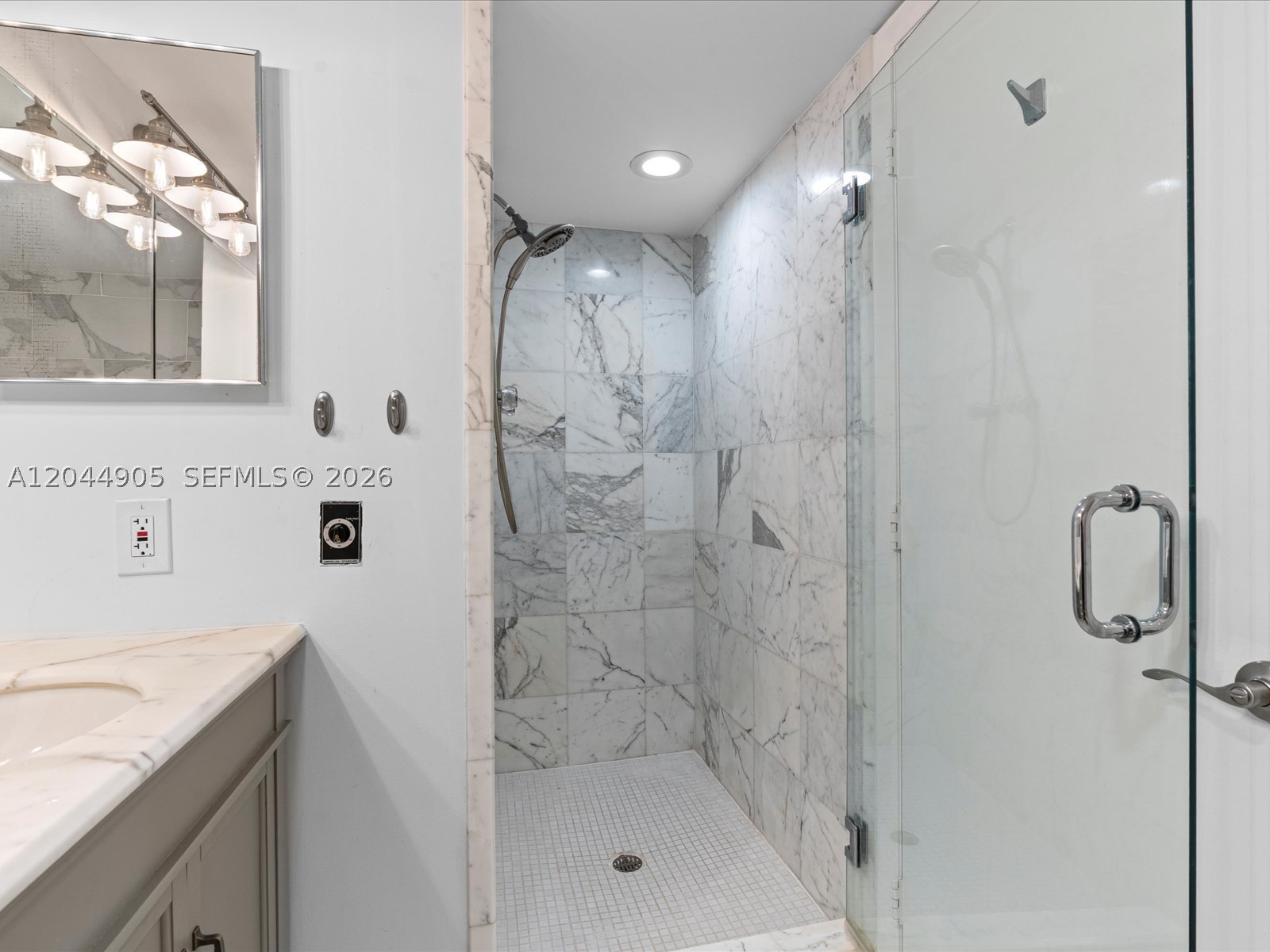 400 S Pointe Dr #1102, Miami Beach FL 33139