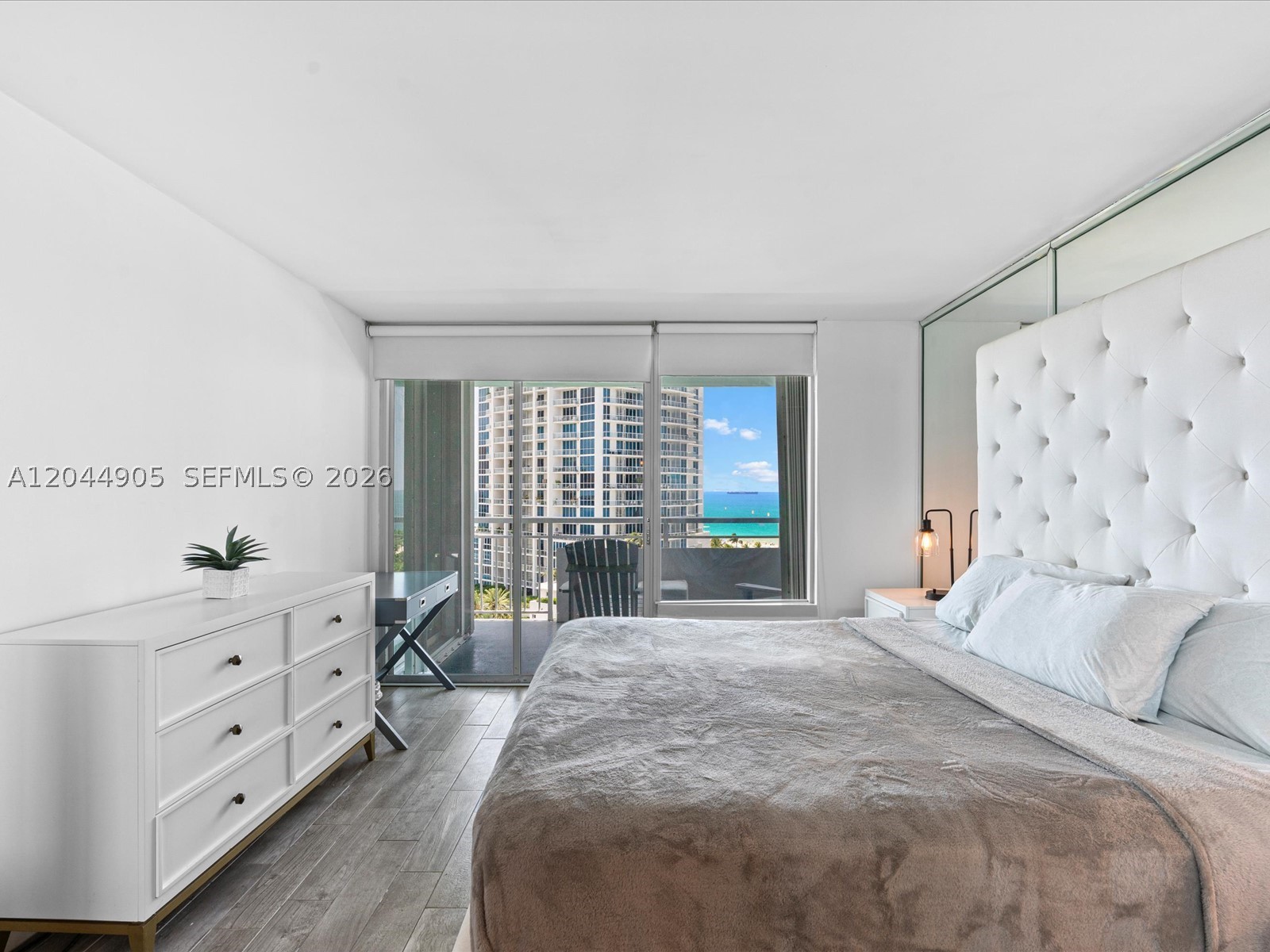 400 S Pointe Dr #1102, Miami Beach FL 33139