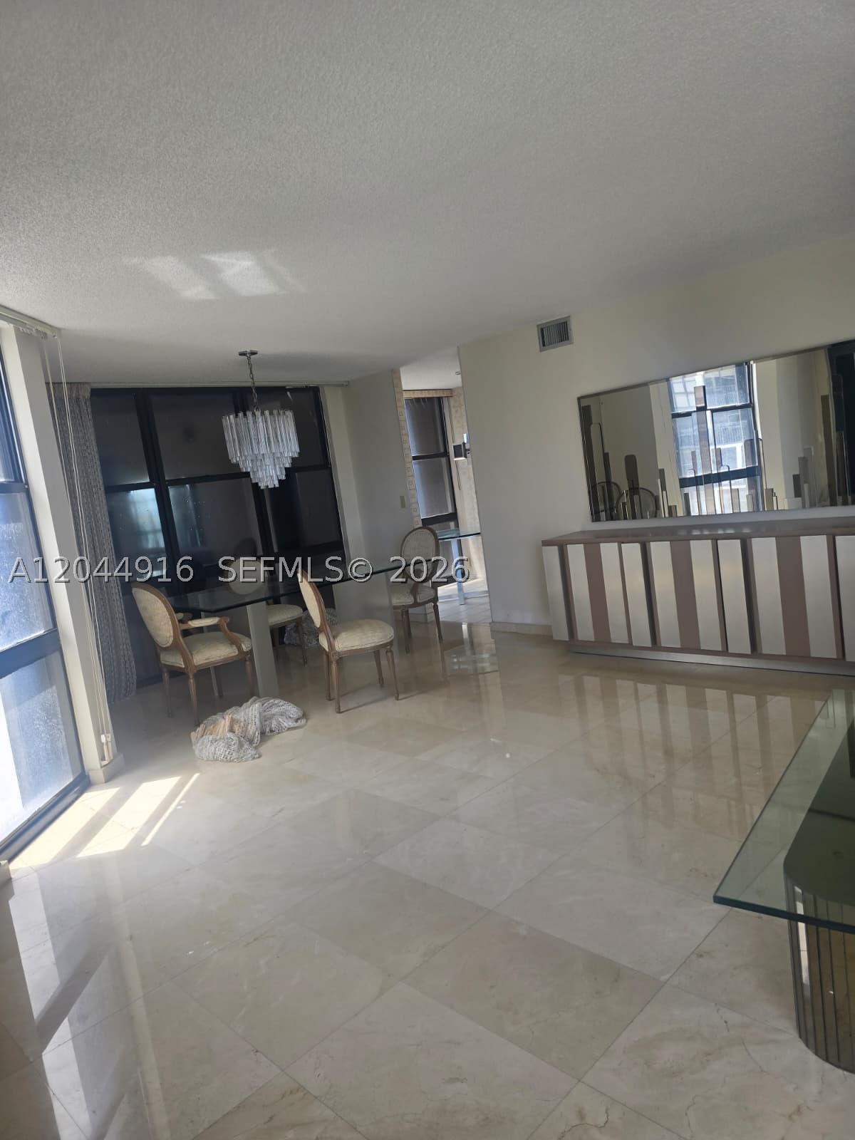 1901 Brickell Ave #B1614, Miami FL 33129