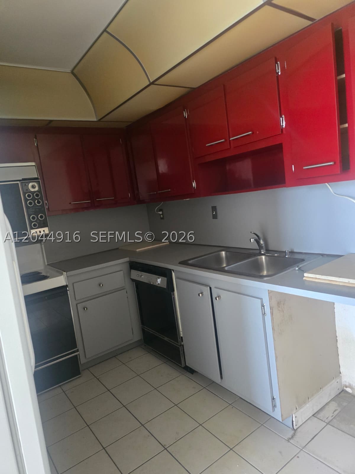 1901 Brickell Ave #B1614, Miami FL 33129