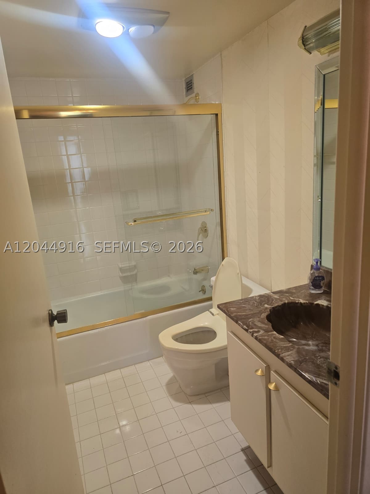 1901 Brickell Ave #B1614, Miami FL 33129