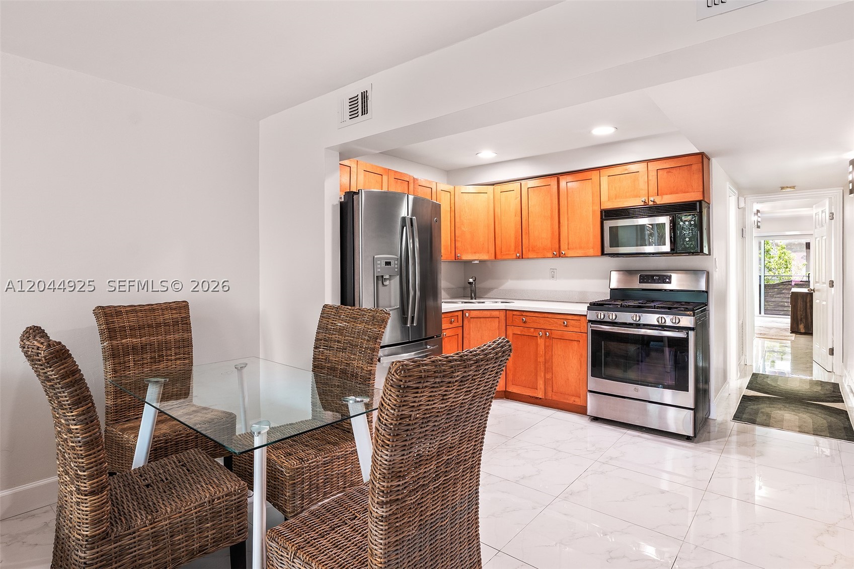 405 N Hibiscus Dr #204, Miami Beach FL 33139