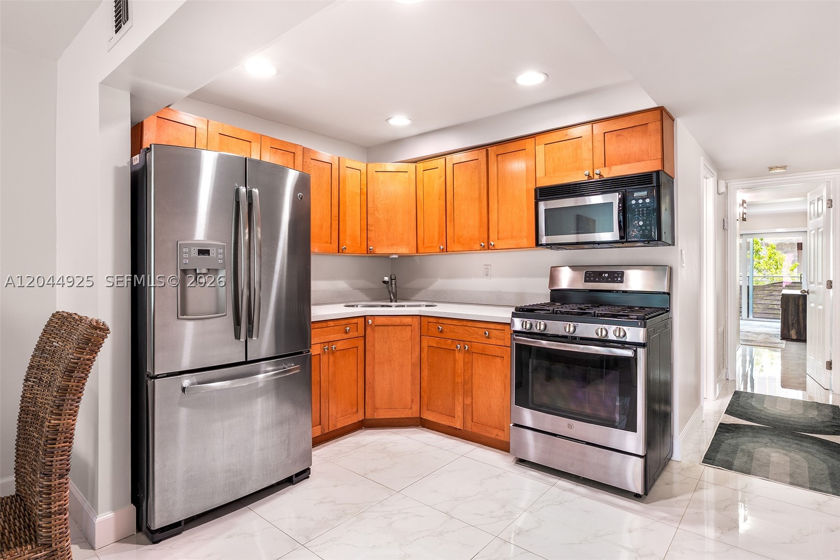 405 N Hibiscus Dr #204, Miami Beach FL 33139