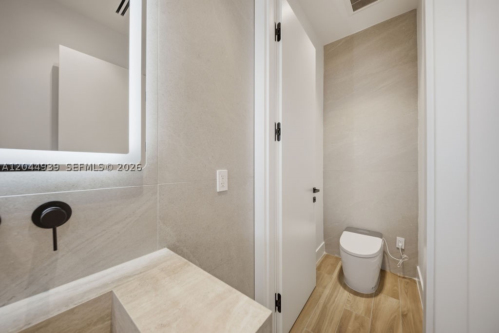 1332 NE 16th Ter, Fort Lauderdale FL 33304