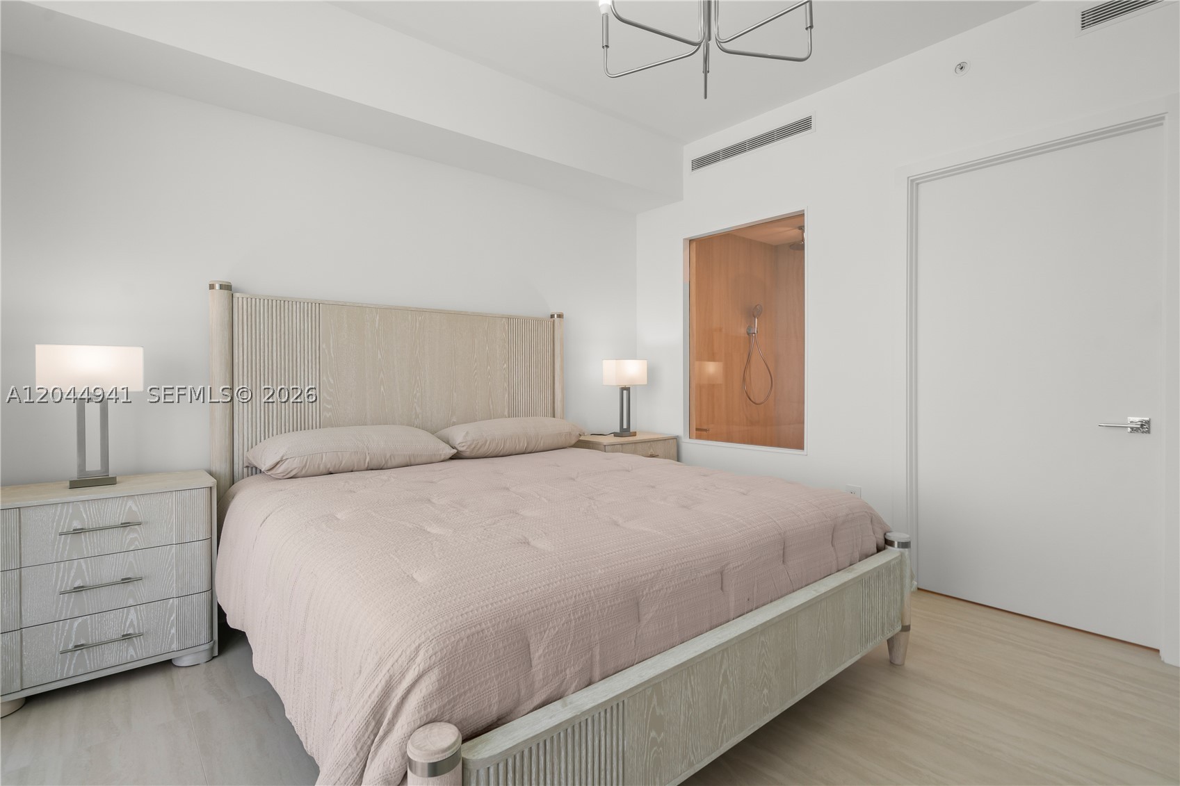 2411 Laguna Circle #2107, Miami FL 33181