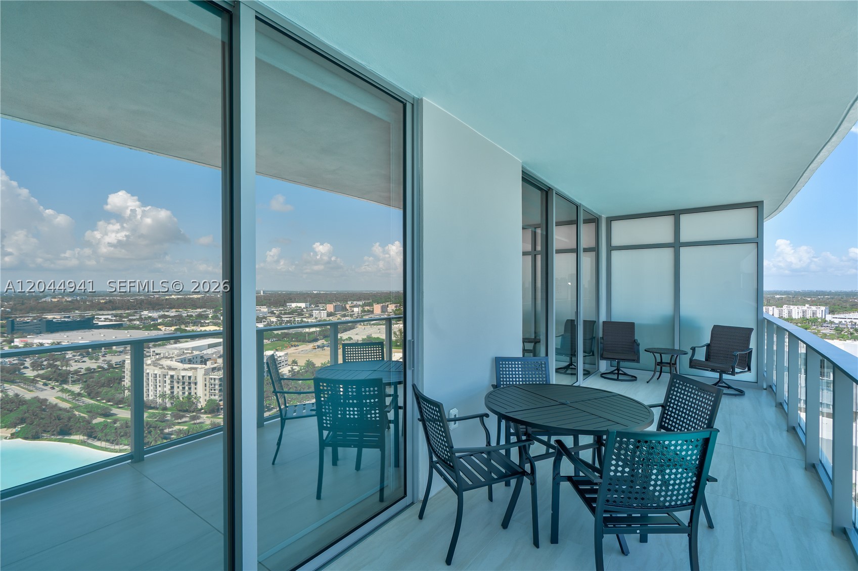 2411 Laguna Circle #2107, Miami FL 33181