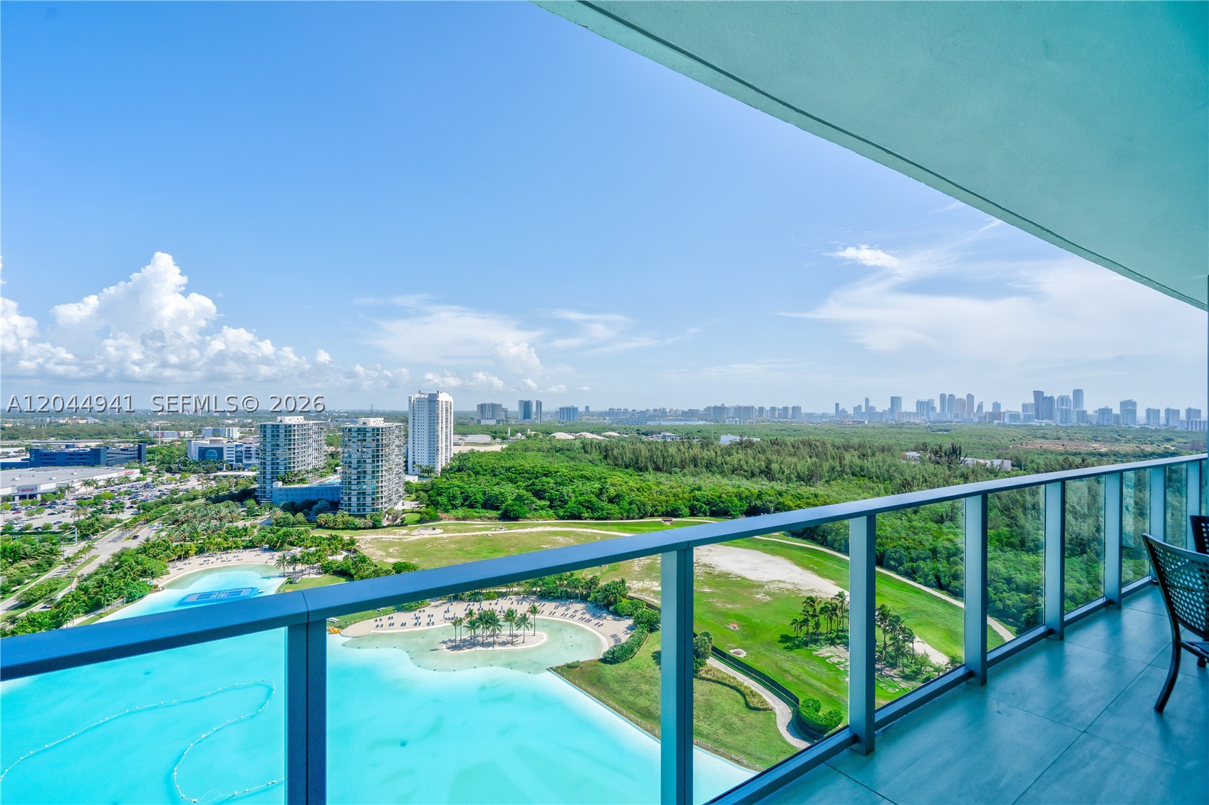 2411 Laguna Circle #2107, Miami FL 33181