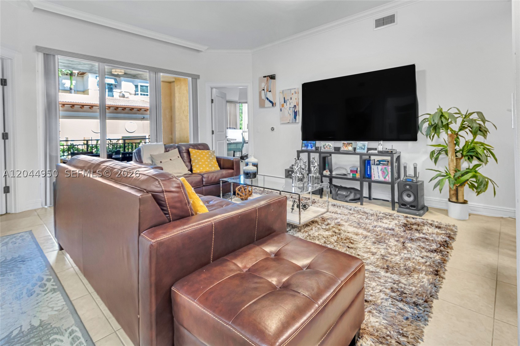 16100 Emerald Estates Dr #298, Weston FL 33331