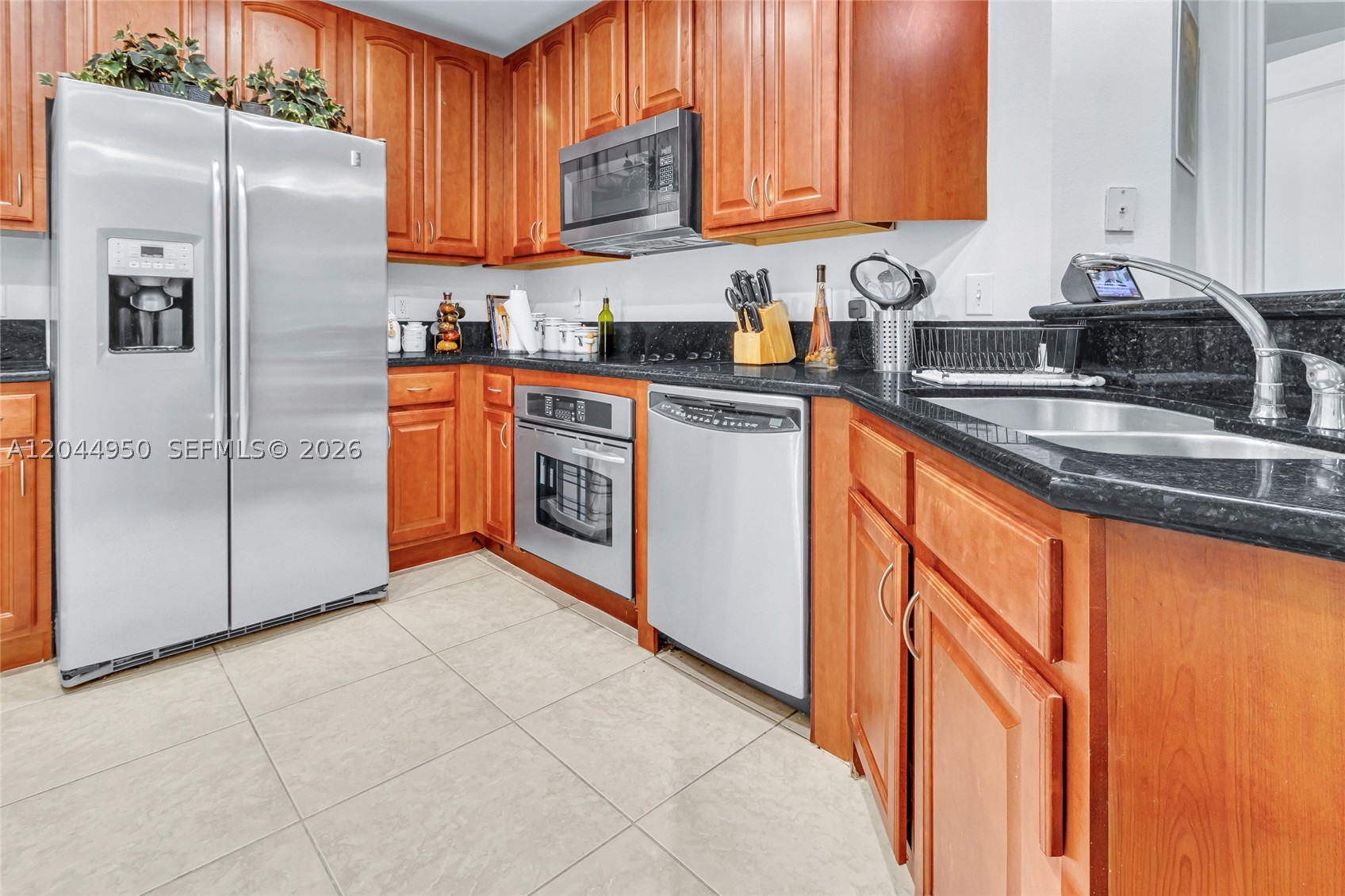 16100 Emerald Estates Dr #298, Weston FL 33331