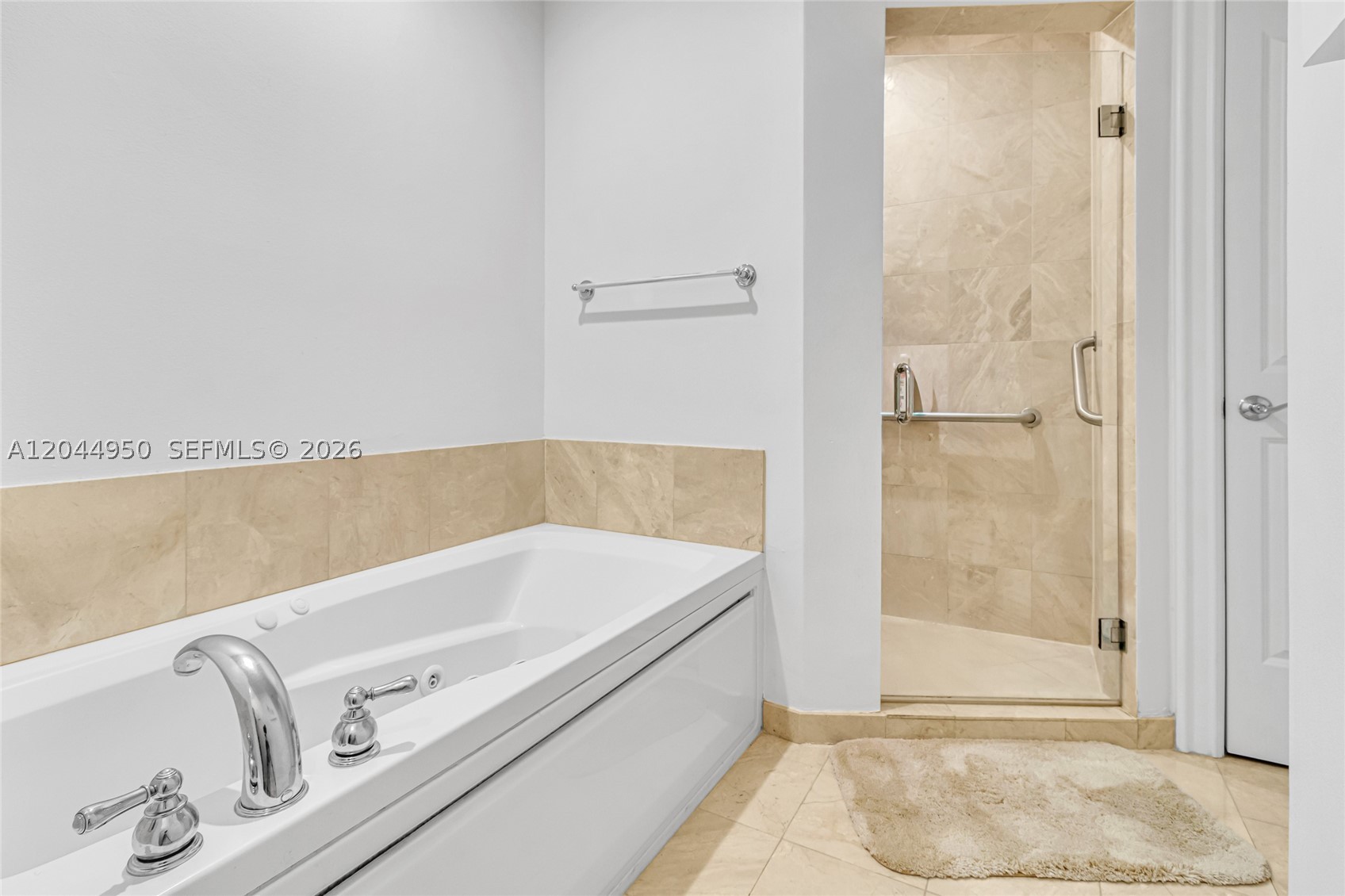 16100 Emerald Estates Dr #298, Weston FL 33331