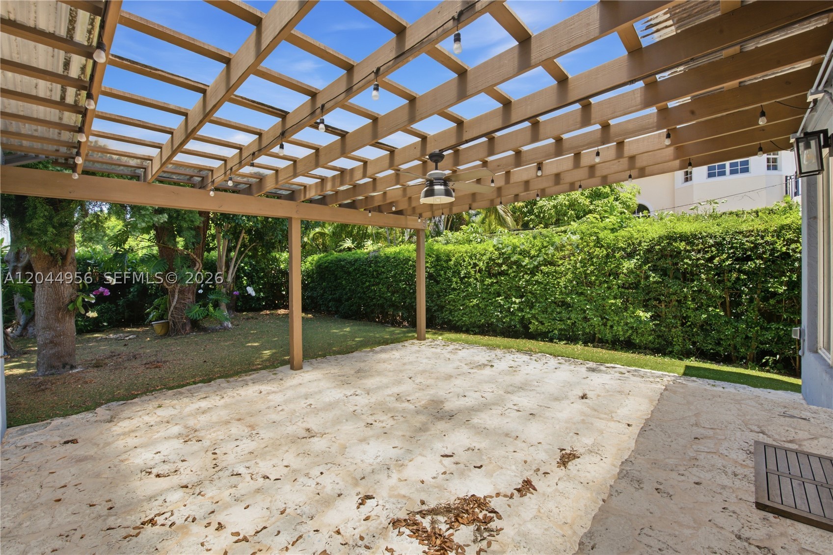 7220 SW 53rd Ct, Miami FL 33143