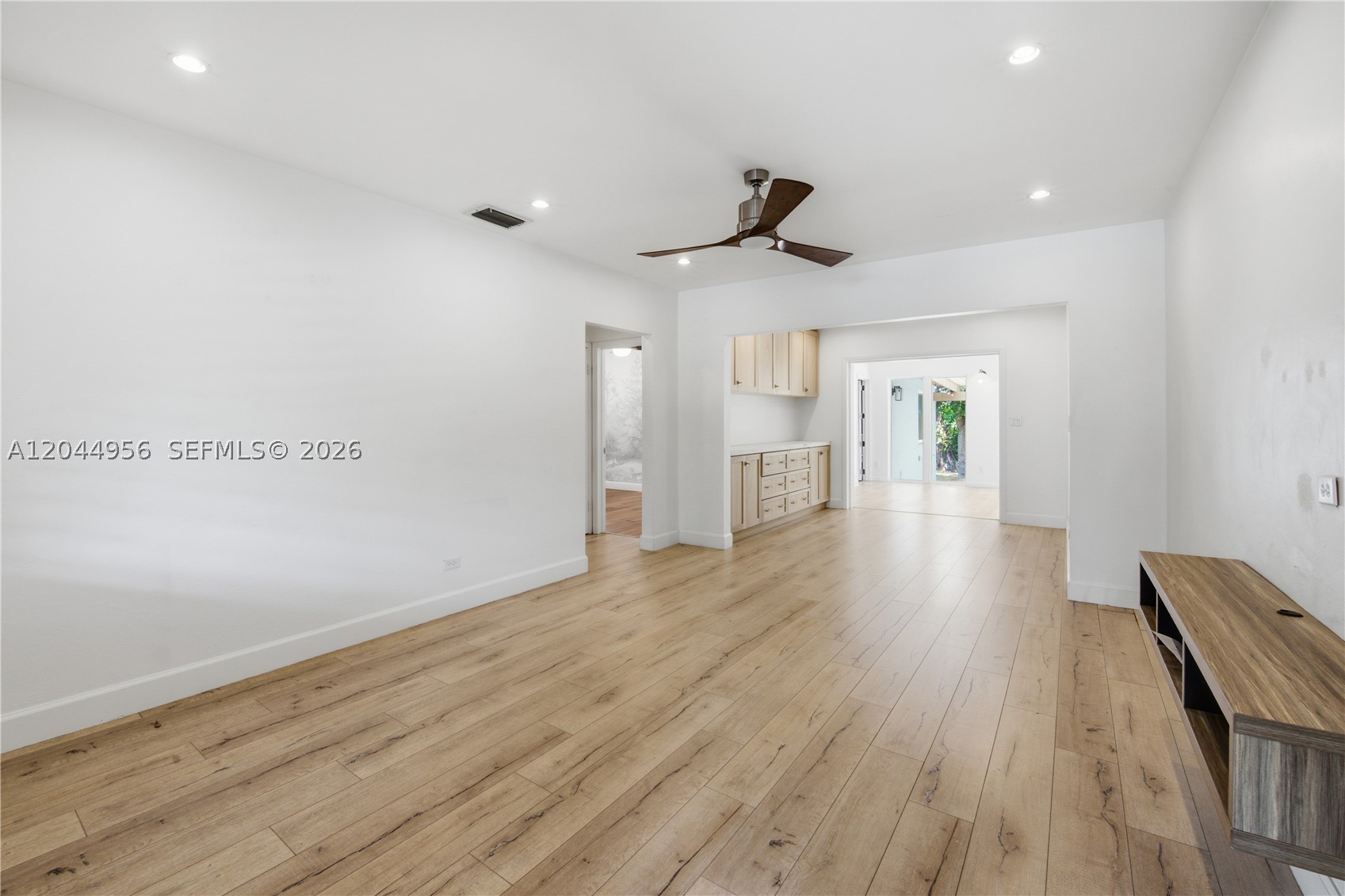 7220 SW 53rd Ct, Miami FL 33143
