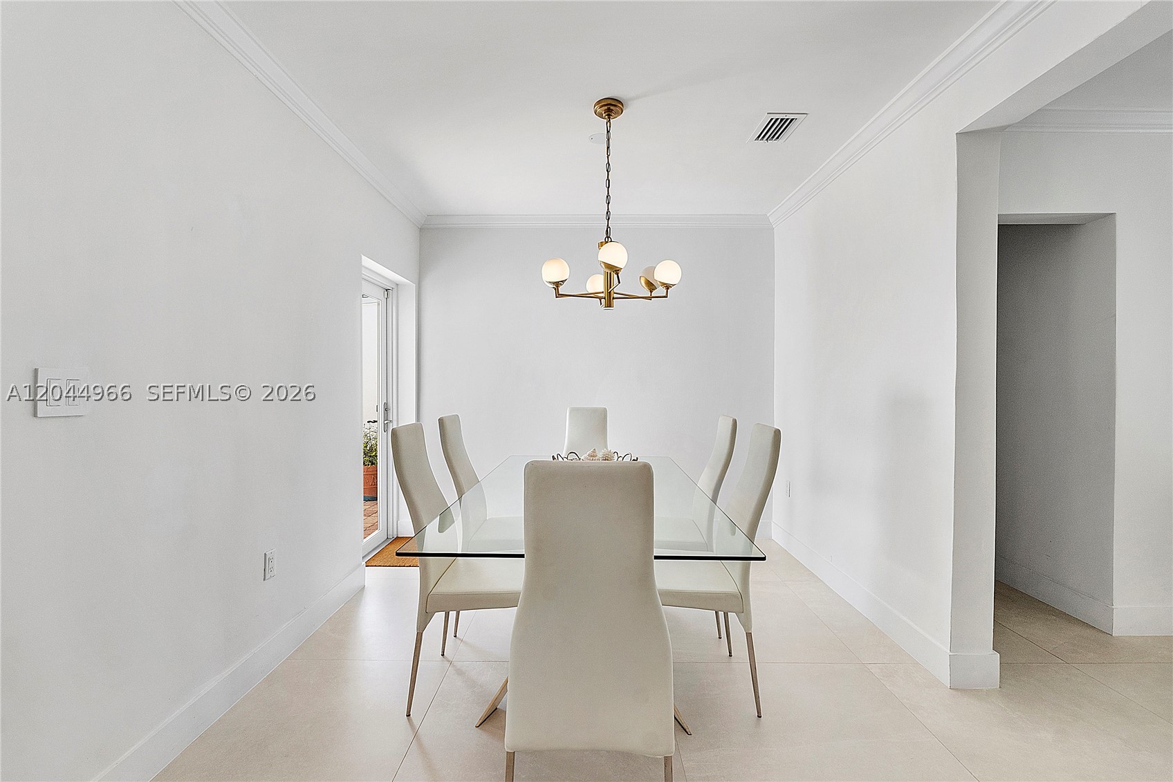 301 Hampton Ln, Key Biscayne FL 33149