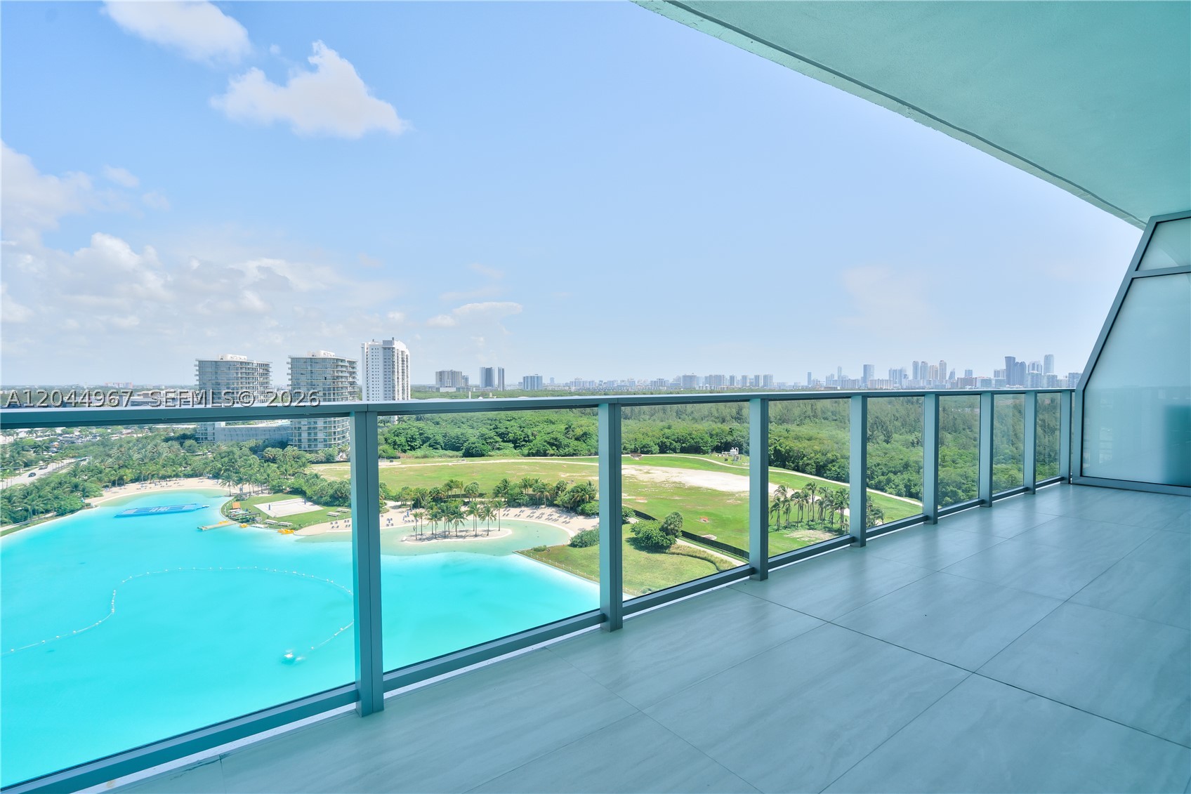 2411 Laguna Circle #1207, Miami FL 33181