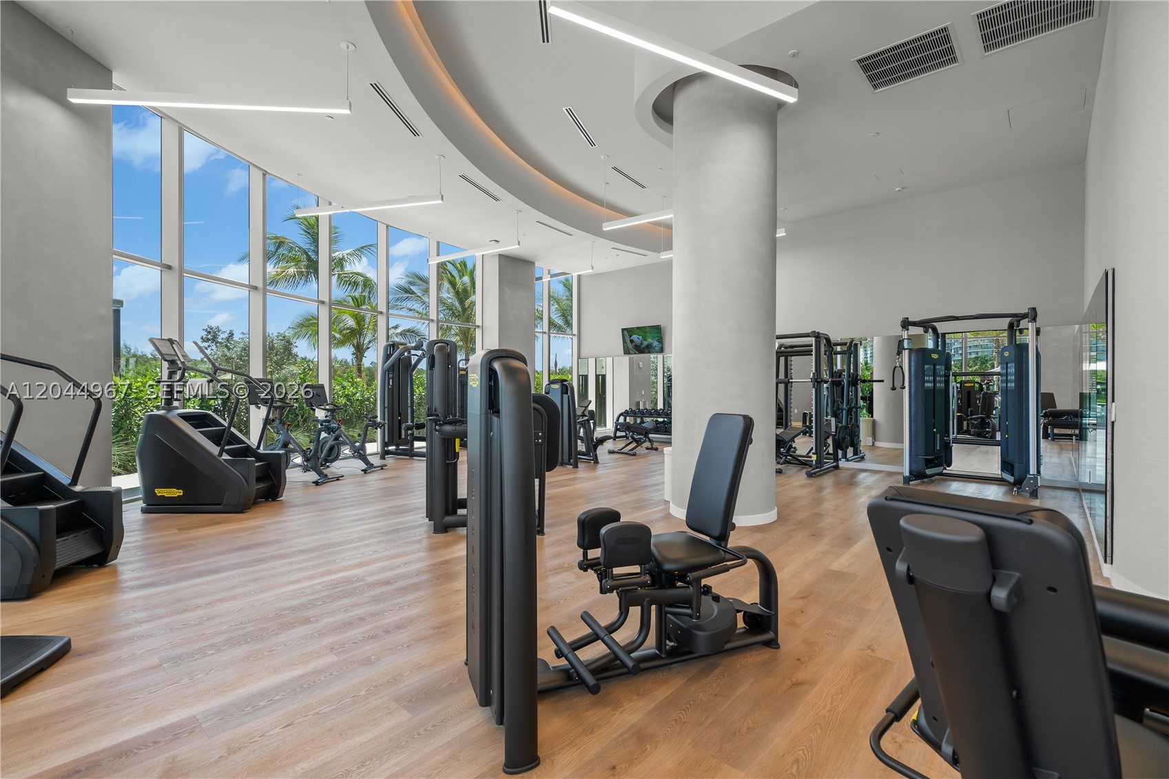 2411 Laguna Circle #1207, Miami FL 33181