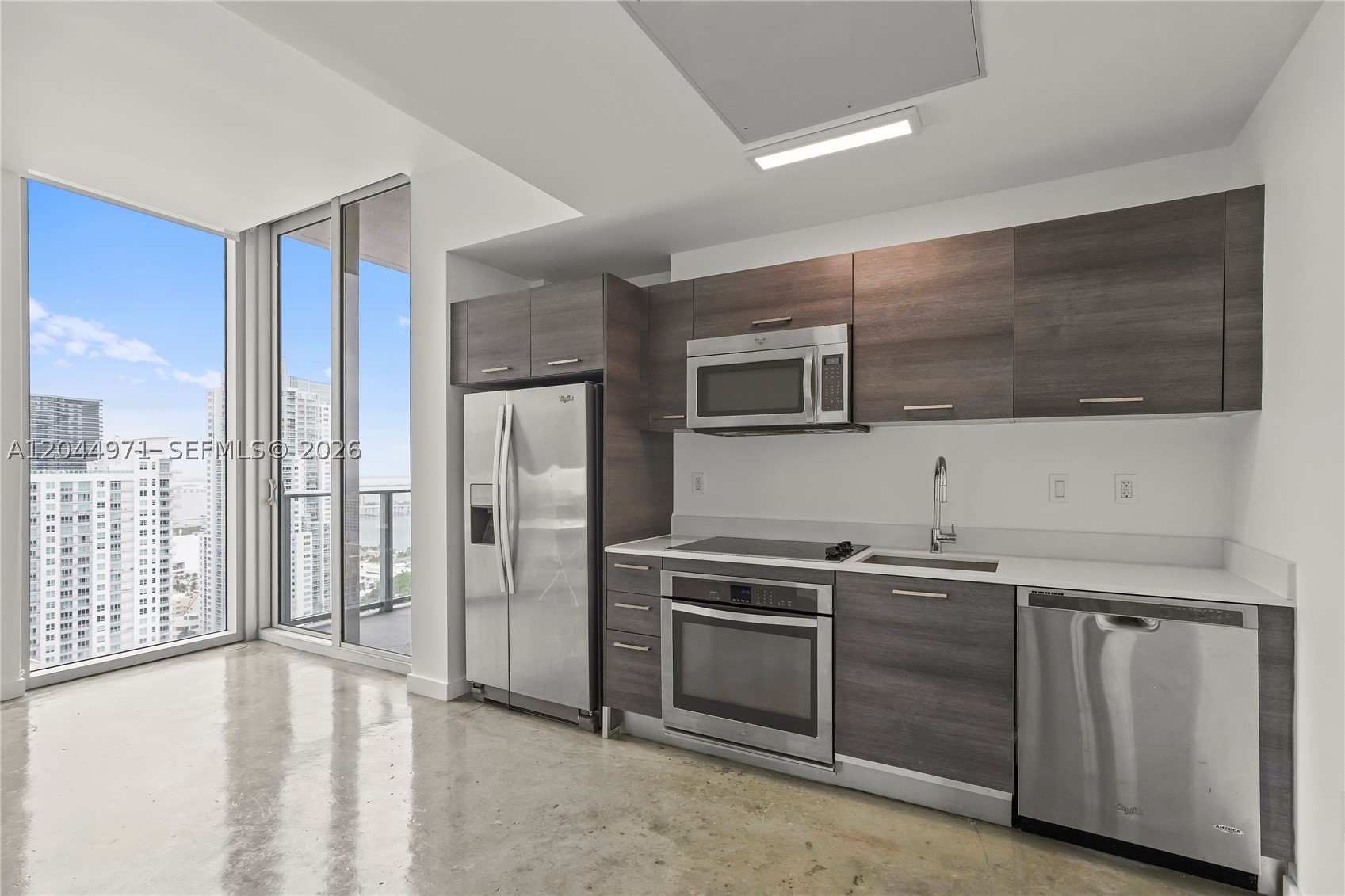 151 SE 1st St #PH04, Miami FL 33131