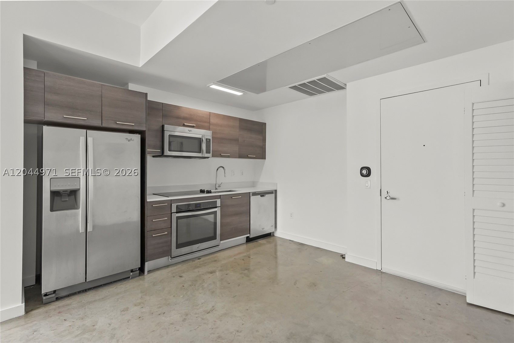 151 SE 1st St #PH04, Miami FL 33131