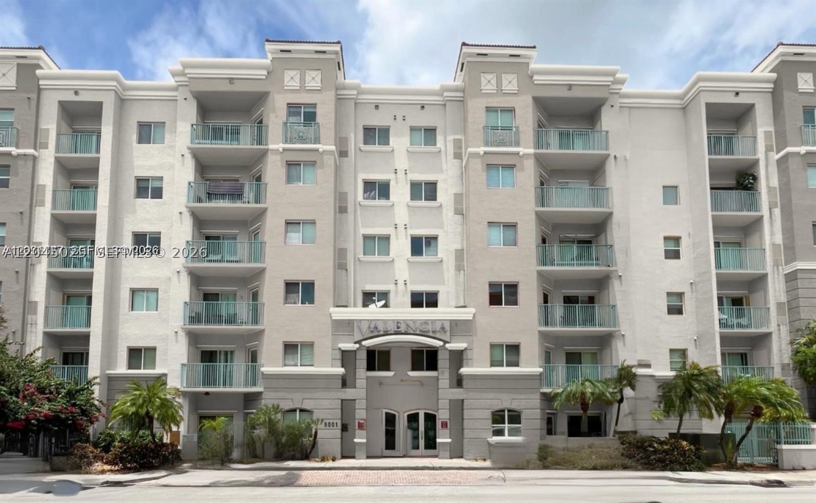 6001 SW 70th St #215, South Miami FL 33143