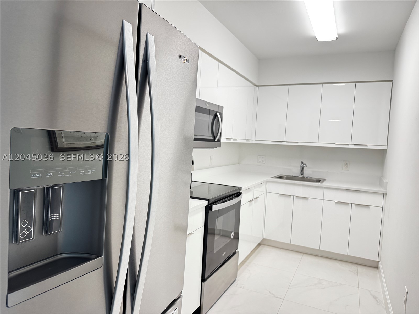 800 Claughton Island Dr #502, Miami FL 33131