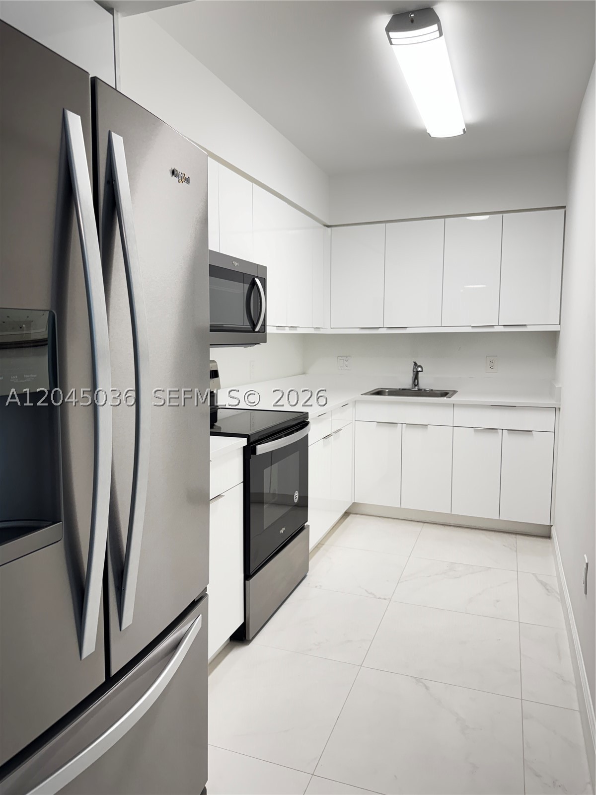 800 Claughton Island Dr #502, Miami FL 33131