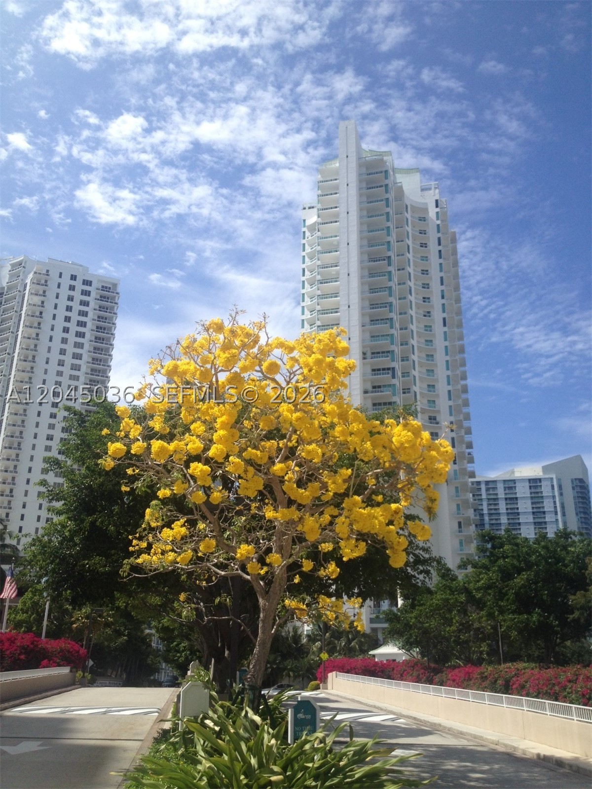 800 Claughton Island Dr #502, Miami FL 33131