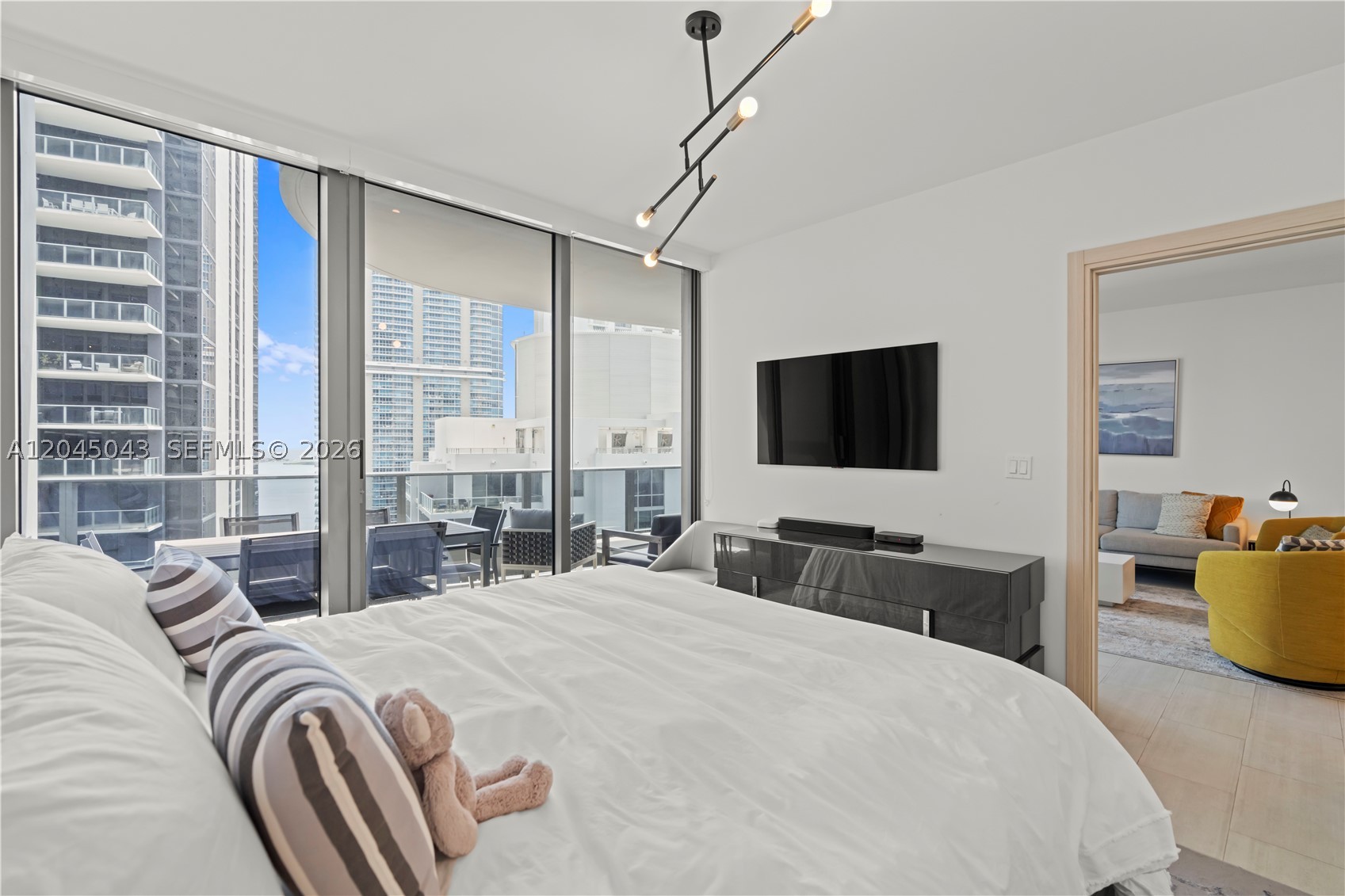 1000 E Brickell Plz #3803, Miami FL 33131