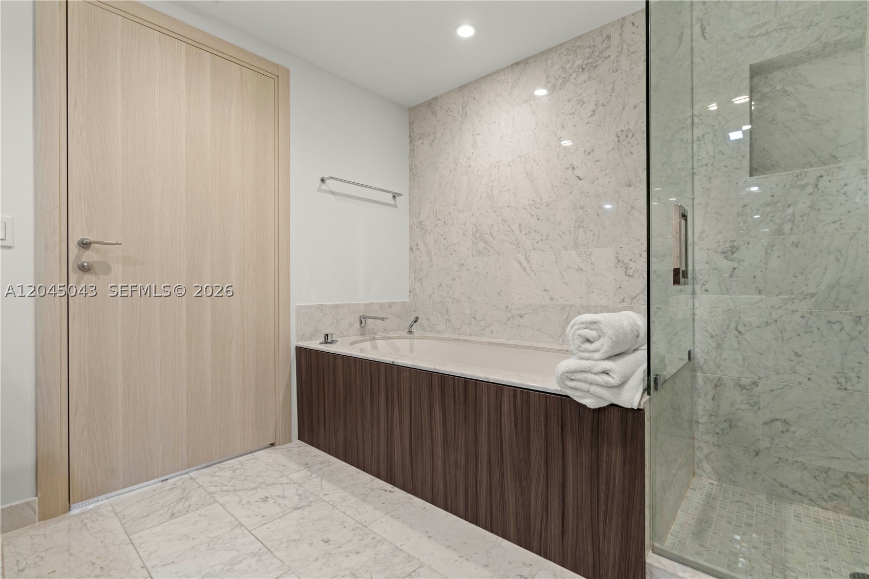 1000 E Brickell Plz #3803, Miami FL 33131