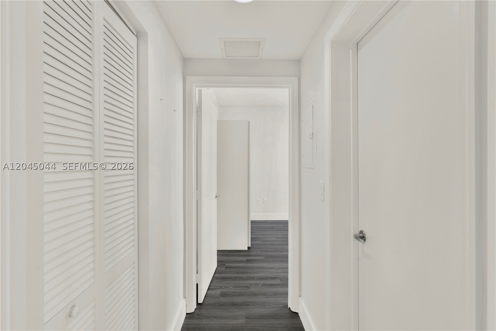 950 Brickell Bay Dr #802, Miami FL 33131