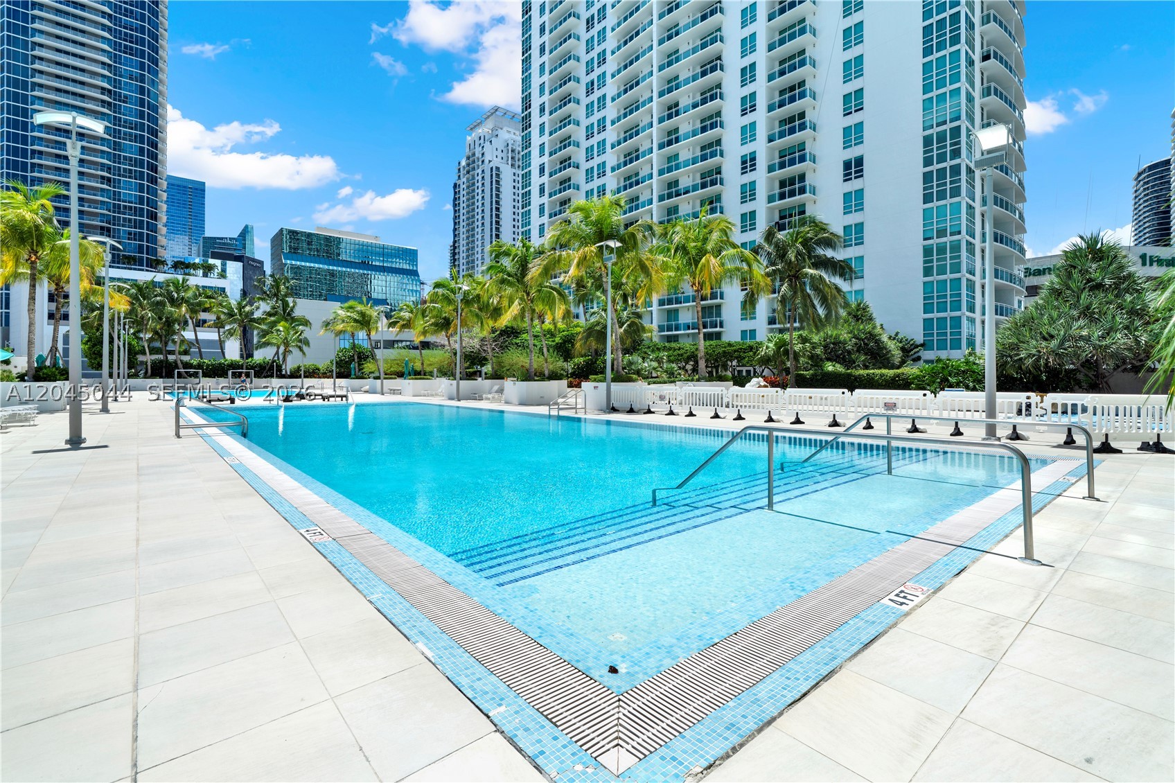 950 Brickell Bay Dr #802, Miami FL 33131