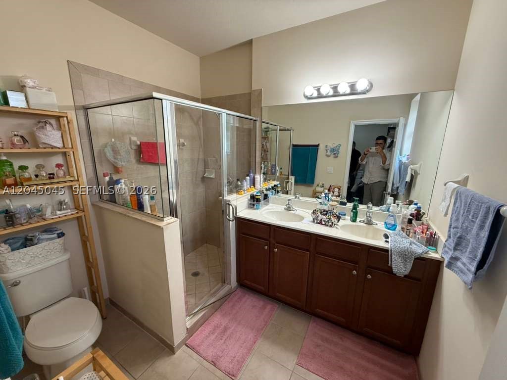 9572 SW 169th Pl #Main House, Miami FL 33196